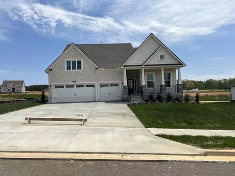 7703 Woodford Dr, Fairview, TN 37062