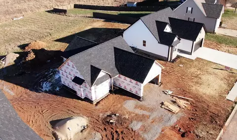 1601 Autumn Dr, Clarksville, TN 37042