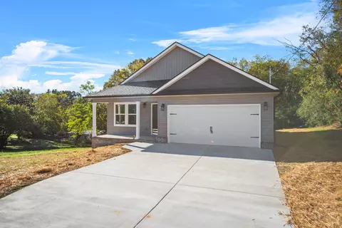 19 Circle Dr, Rossville, GA 30741