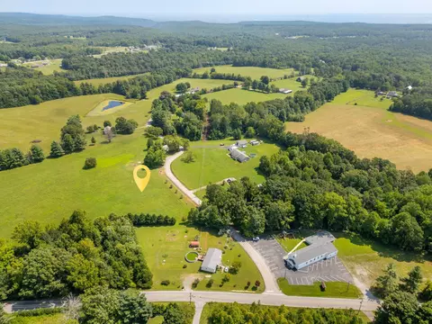 9915 Lewis Rd, Soddy Daisy, TN 37379