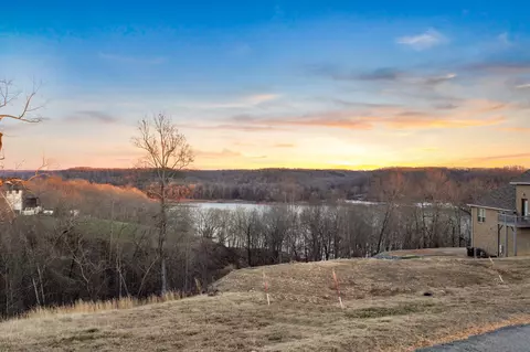 36 River Traces Dr, Dover, TN 37058