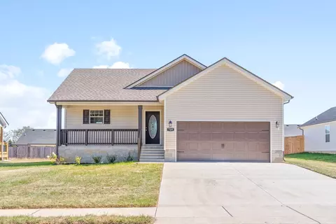 729 Gleason Dr, Clarksville, TN 37042