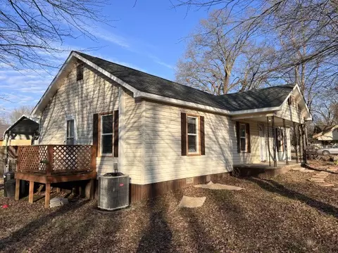 Exterior - 503 N 2nd St, Decherd, TN 37324 photo 3 of 6