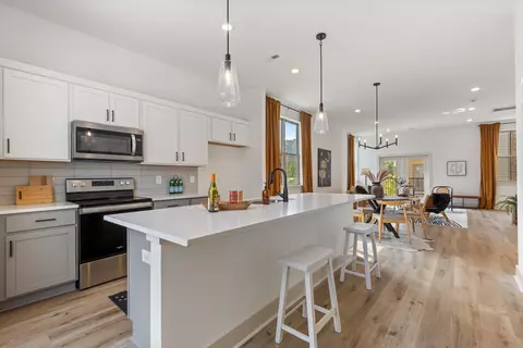 7341 Charlotte Pike #102, Nashville, TN 37209