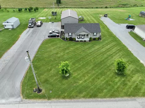 2298 Cave Hollow Rd, Lafayette, TN 37083