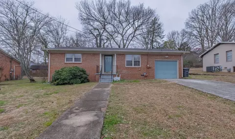 410 Green Cove Ave, Fayetteville, TN 37334