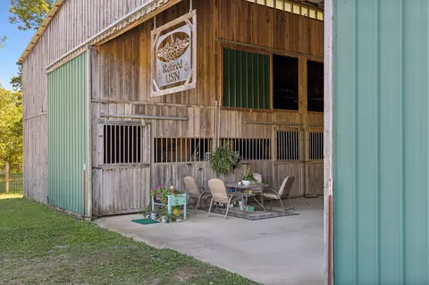 920 Shannon Creek Rd, Leoma, TN 38468