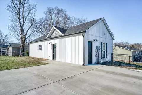 220 E 16th St, Cookeville, TN 38501