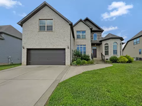 324 Piedmont Pl, Clarksville, TN 37043