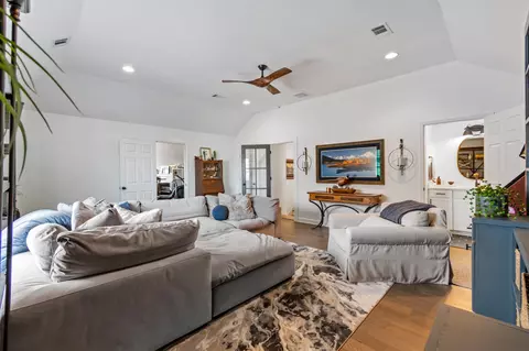 Living - 129 Wise Rd, Franklin, TN 37064 photo 5 of 6