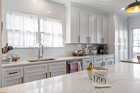 Kitchen - 129 Wise Rd, Franklin, TN 37064 photo 4 of 9