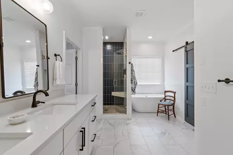Bath - 129 Wise Rd, Franklin, TN 37064 photo 3 of 10