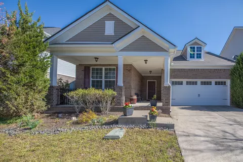 1868 Stonewater Dr, Hermitage, TN 37076