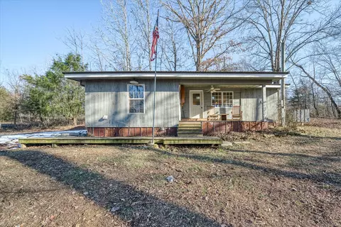 1811 Pollard Rd, Walling, TN 38587