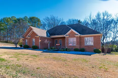 900 Bellemeade Dr, Fayetteville, TN 37334