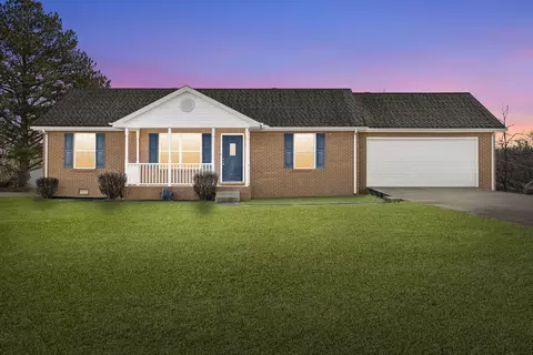 5 Adams Dr, Tennessee Ridge, TN 37178