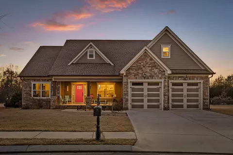 8399 Skybrook Dr, Ooltewah, TN 37363