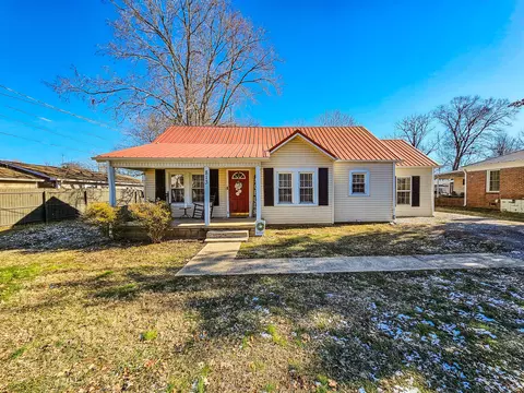 813 Shelbyview Dr, Shelbyville, TN 37160