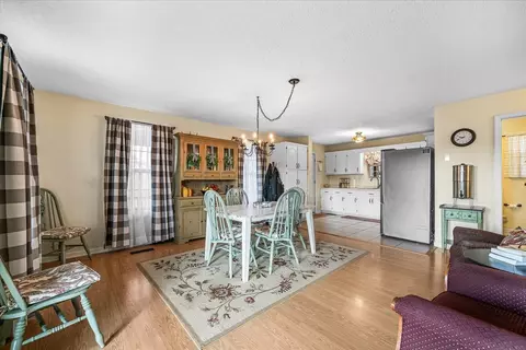 Dining - 334 Farmer Rd, Quebeck, TN 38579 photo 3 of 5