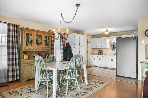 Dining - 334 Farmer Rd, Quebeck, TN 38579 photo 4 of 5