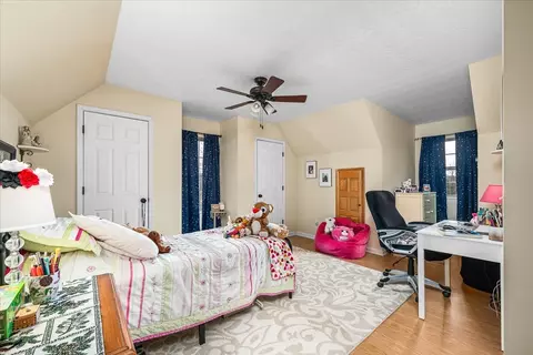 Bedroom - 334 Farmer Rd, Quebeck, TN 38579 photo 4 of 4
