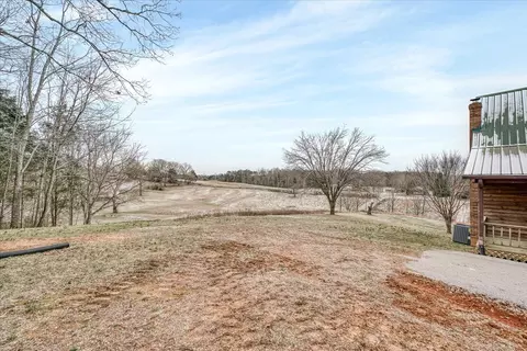 Exterior - 334 Farmer Rd, Quebeck, TN 38579 photo 14 of 18