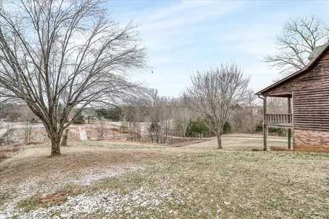 Exterior - 334 Farmer Rd, Quebeck, TN 38579 photo 9 of 18