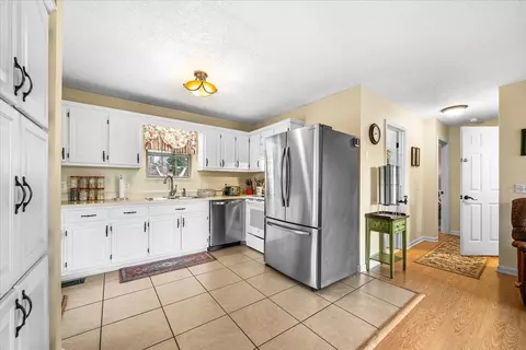 Kitchen - 334 Farmer Rd, Quebeck, TN 38579 photo 2 of 2