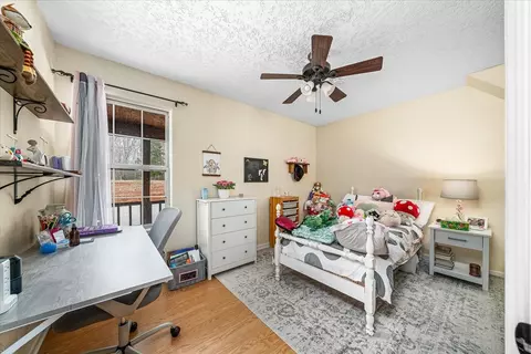 Bedroom - 334 Farmer Rd, Quebeck, TN 38579 photo 1 of 4
