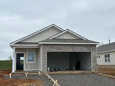 7042 Lang Ave, White House, TN 37188