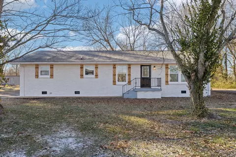 502 W Main St, Hohenwald, TN 38462