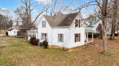 212 Groh St, Lawrenceburg, TN 38464