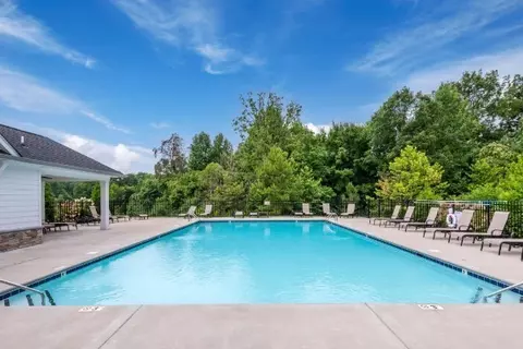 616 Whirlaway Dr, Burns, TN 37029