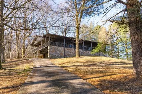 140 Dean Rd, Clarksville, TN 37040