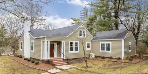 103 Tennessee Ave, Signal Mountain, TN 37377