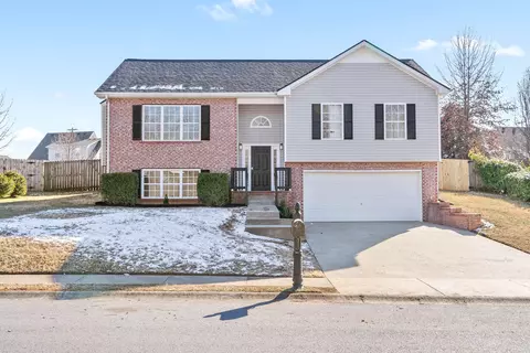 78 West Dr, Clarksville, TN 37040