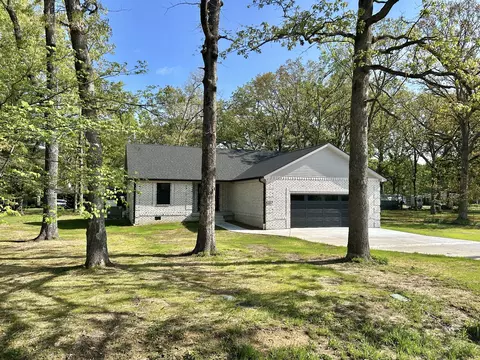 803 Park St, Manchester, TN 37355