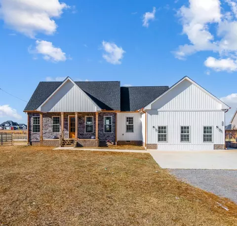 246 Green Acres Rd, Unionville, TN 37180