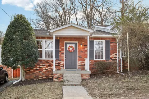 144 Five Oaks Dr, Nashville, TN 37217
