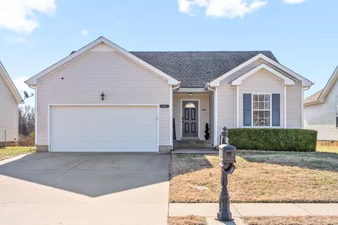 540 Fox Trot Dr, Clarksville, TN 37042