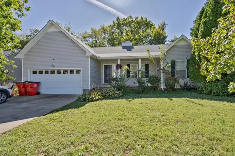 4049 New Grange Cir, Clarksville, TN 37040