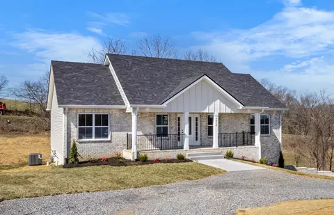 4218 Lone Oak Station Rd, Cunningham, TN 37052