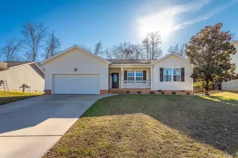 1870 Sassafras Ln, Soddy Daisy, TN 37379