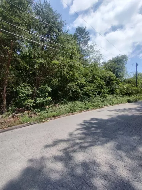 9093 Potomac Dr, Chattanooga, TN 37421 photo 2