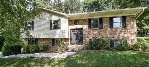 4755 Ridgeview Ave NW, Cleveland, TN 37312