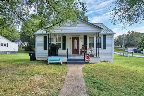 413 Oak St, Athens, TN 37303