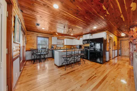 Kitchen - 34 Railroad Rd, Westpoint, TN 38486 photo 6 of 6