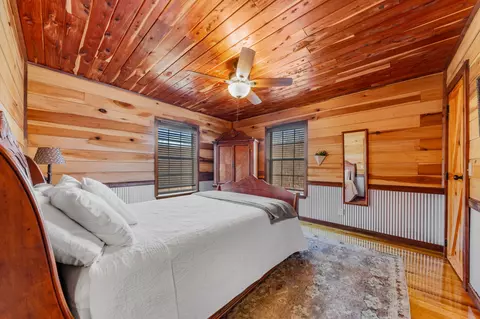 Bedroom - 34 Railroad Rd, Westpoint, TN 38486 photo 4 of 12