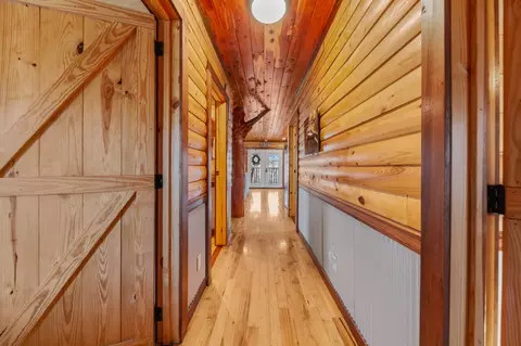 Entry Way - 34 Railroad Rd, Westpoint, TN 38486 photo 1 of 4