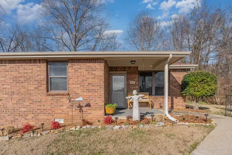 412 Deer Lake Dr, Nashville, TN 37221